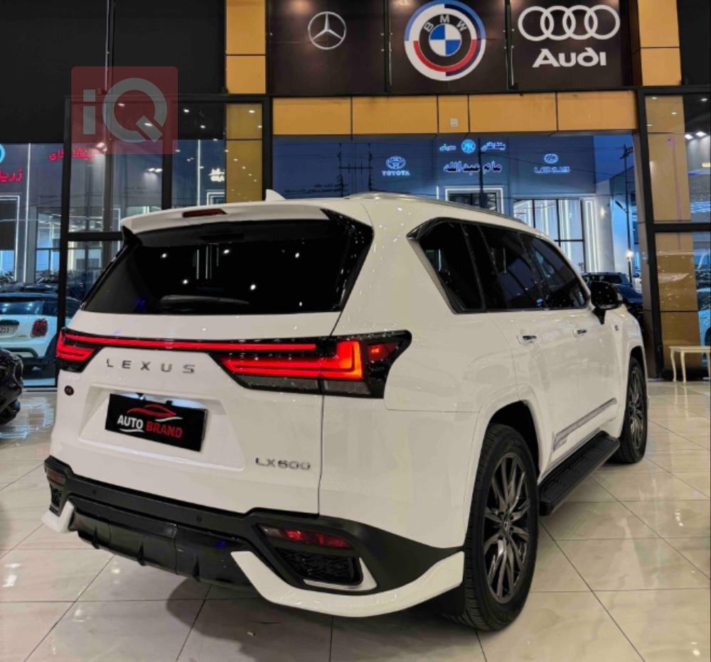 Lexus LX